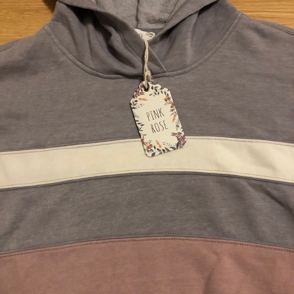 New “Pink Rose” crop hoodie size Large with tag - Picture 3 of 3